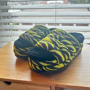 UGG Maxi Tiger Print Slides